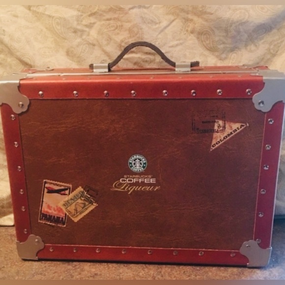RARE!!! Starbucks Coffee South America Travel Case w/ Passport Stamps